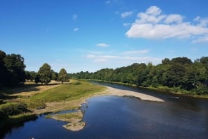 From Edinburgh: Holy Island, Alnwick Castle & Northumbria