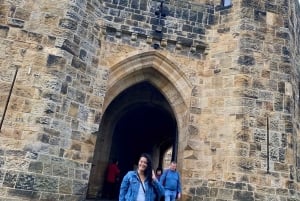 From Edinburgh: Holy Island, Alnwick Castle & Northumbria