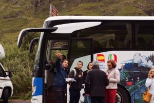 From Edinburgh: Loch Ness and Highlands Tour in Spanish
