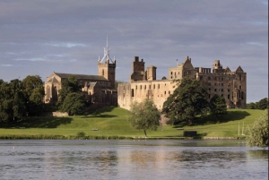 From Edinburgh: Mary Queen of Scots Day Tour in Luxury MPV