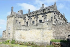From Edinburgh: Mary Queen of Scots Day Tour in Luxury MPV