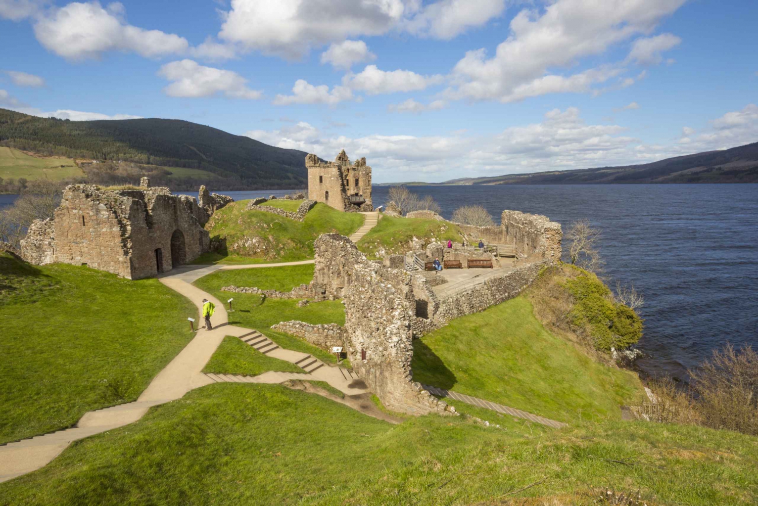 Full-Day Custom Tour: Loch Ness, Glencoe and Highlands