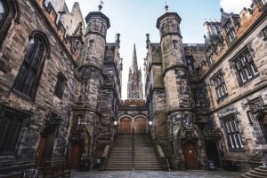 Tour privato di un giorno a Edimburgo con partenza dal porto di Newhaven