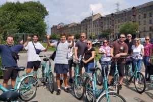 Glasgow: City, Green spaces and Clyde Bridges Bike Tour