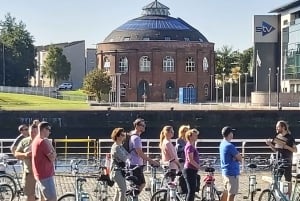 Glasgow: City, Green spaces and Clyde Bridges Bike Tour