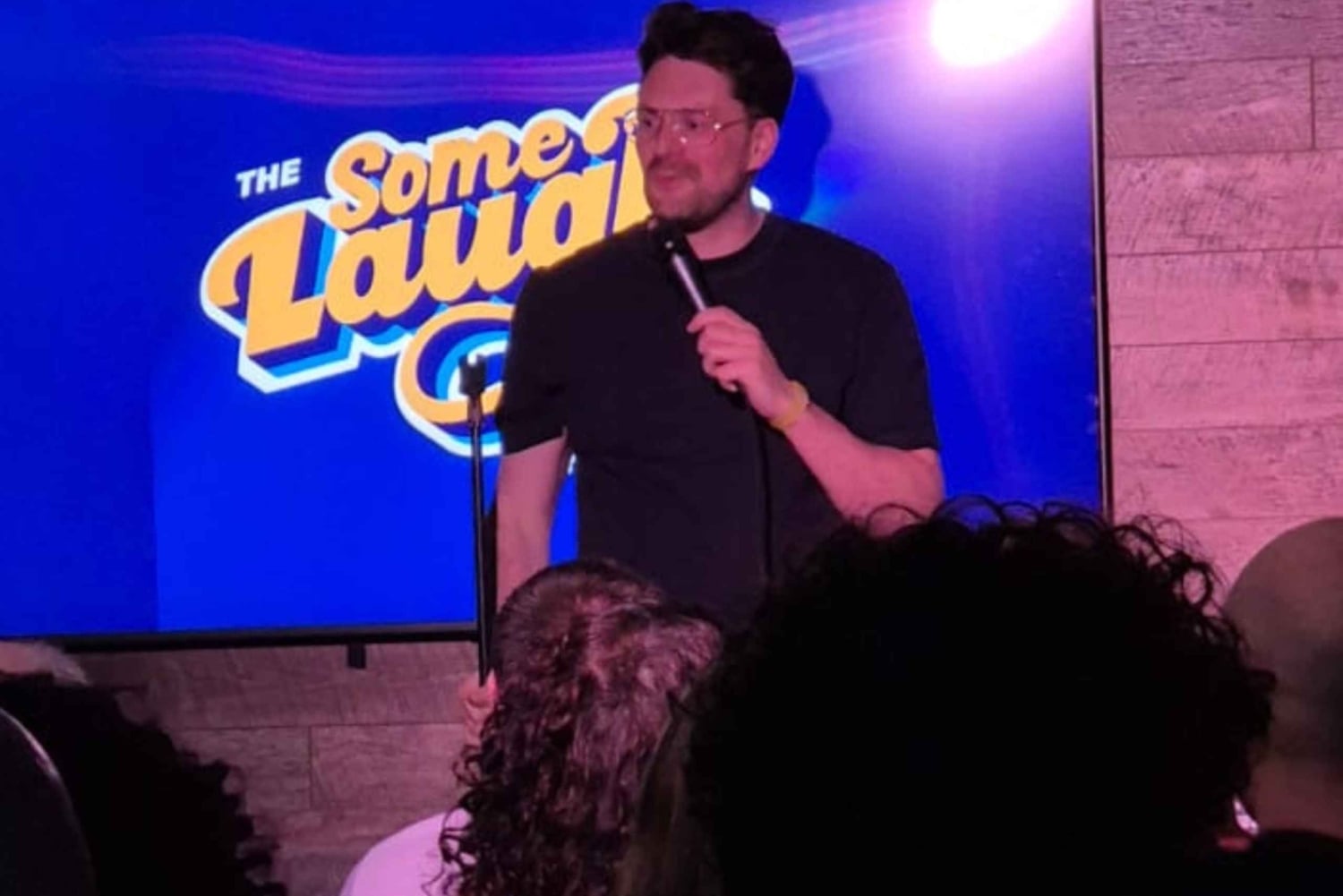 Glasgow: commedia scozzese in un suggestivo locale scozzese!