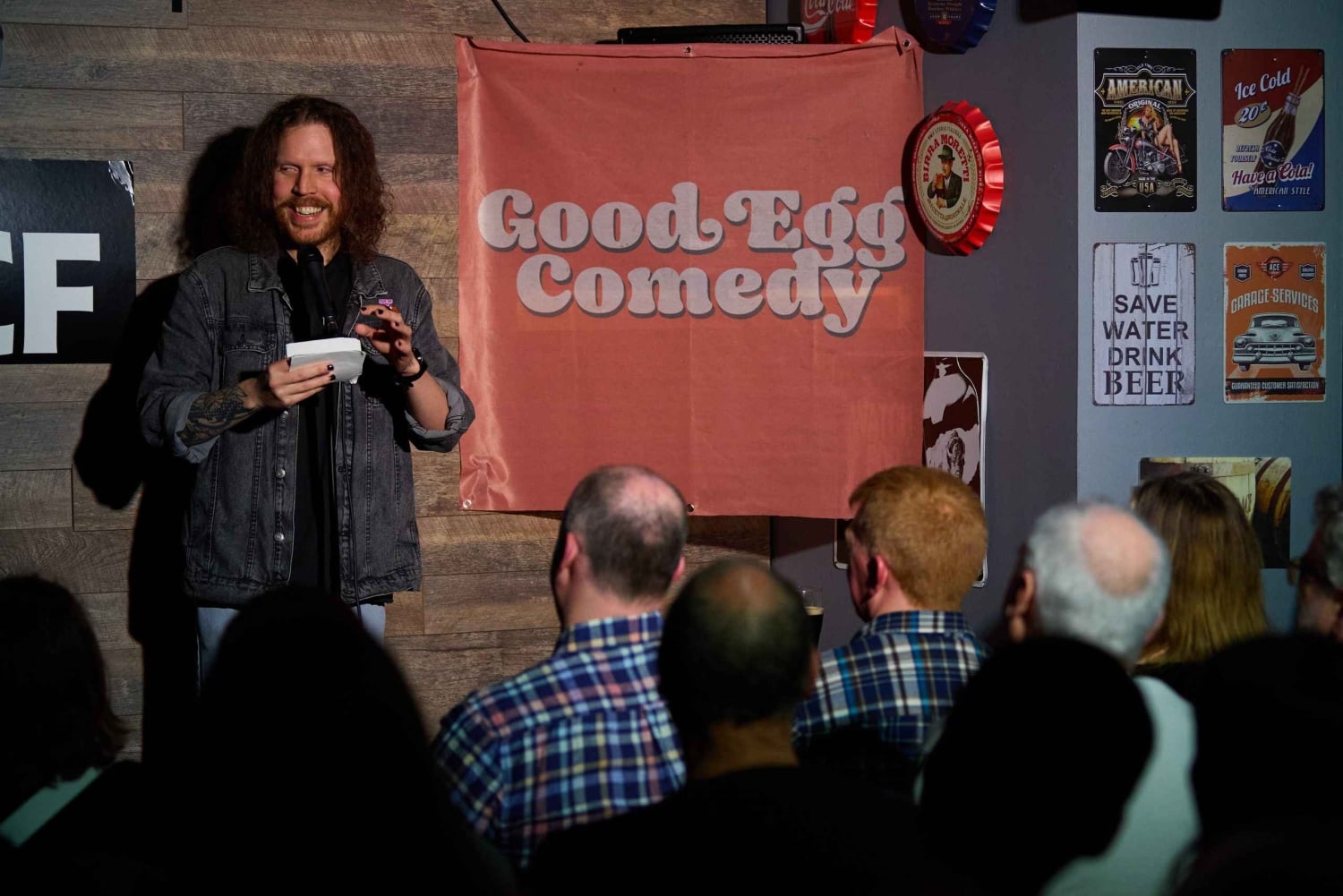 Glasgow: commedia scozzese in un suggestivo locale scozzese!