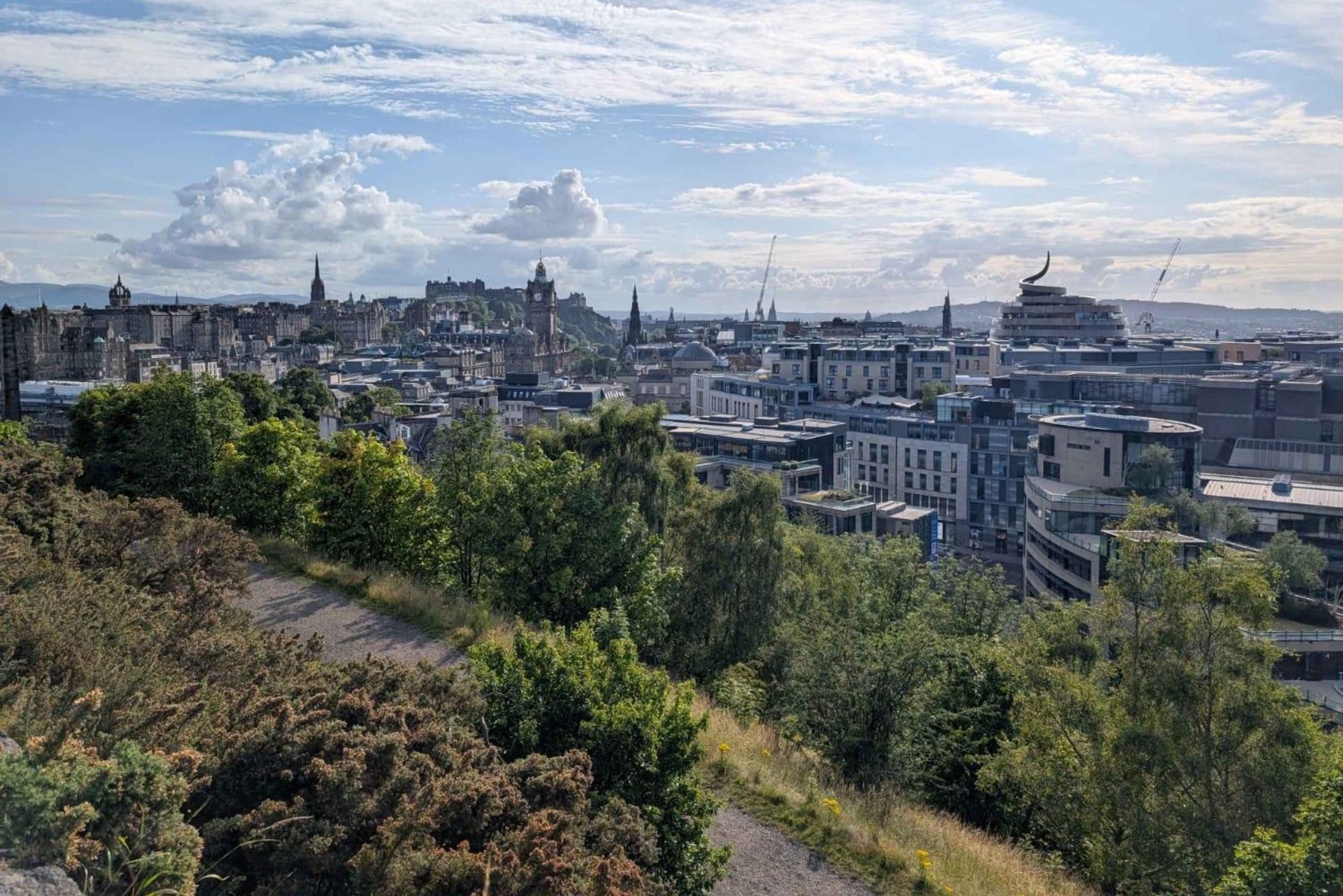 Guided Walking Tour - The Working Class Story of Cannongate
