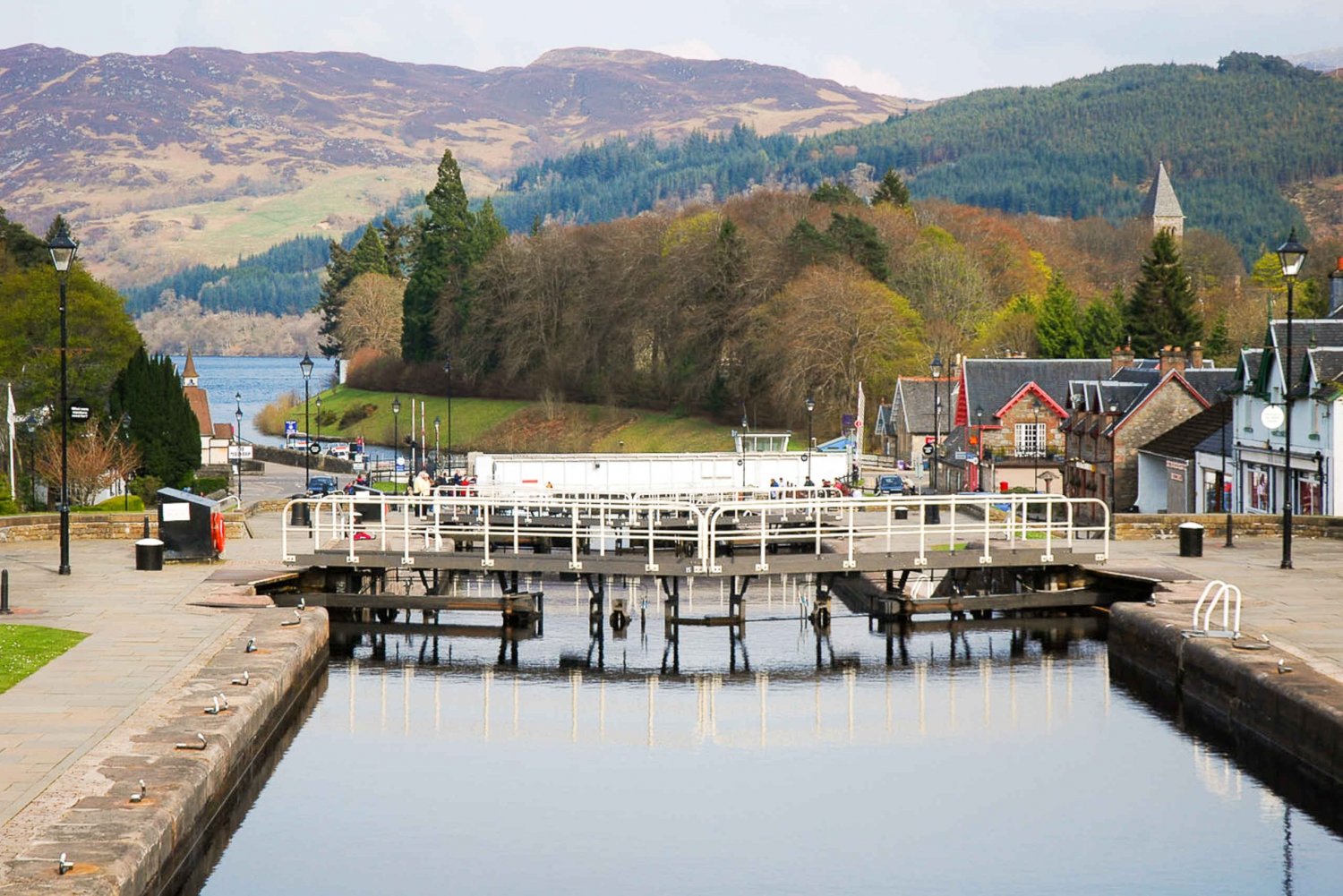 Loch Ness, Highlands & Whisky Distillery Tour from Edinburgh in