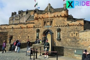 London to Edinburgh Castle day tour with Transportation