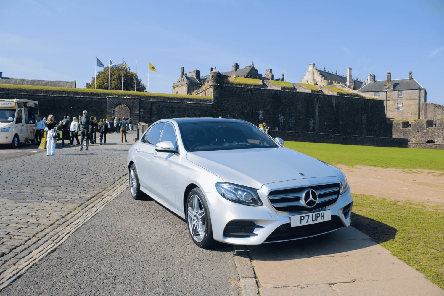 Translado privado de luxo do aeroporto de Edimburgo