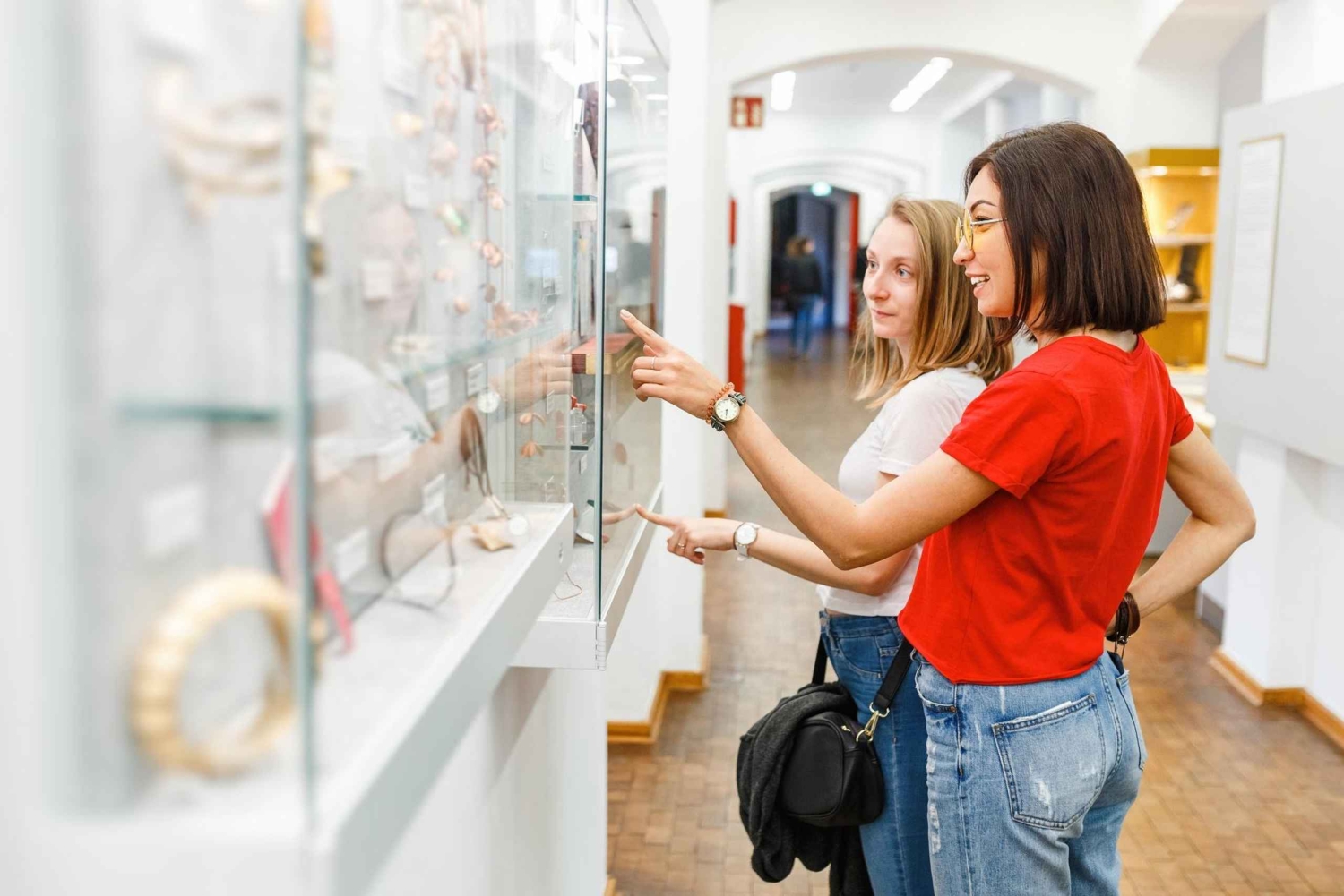 Museum of Edinburgh Private Guided Tour with Tickets