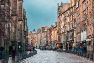 Museum of Edinburgh Private Guided Tour with Tickets