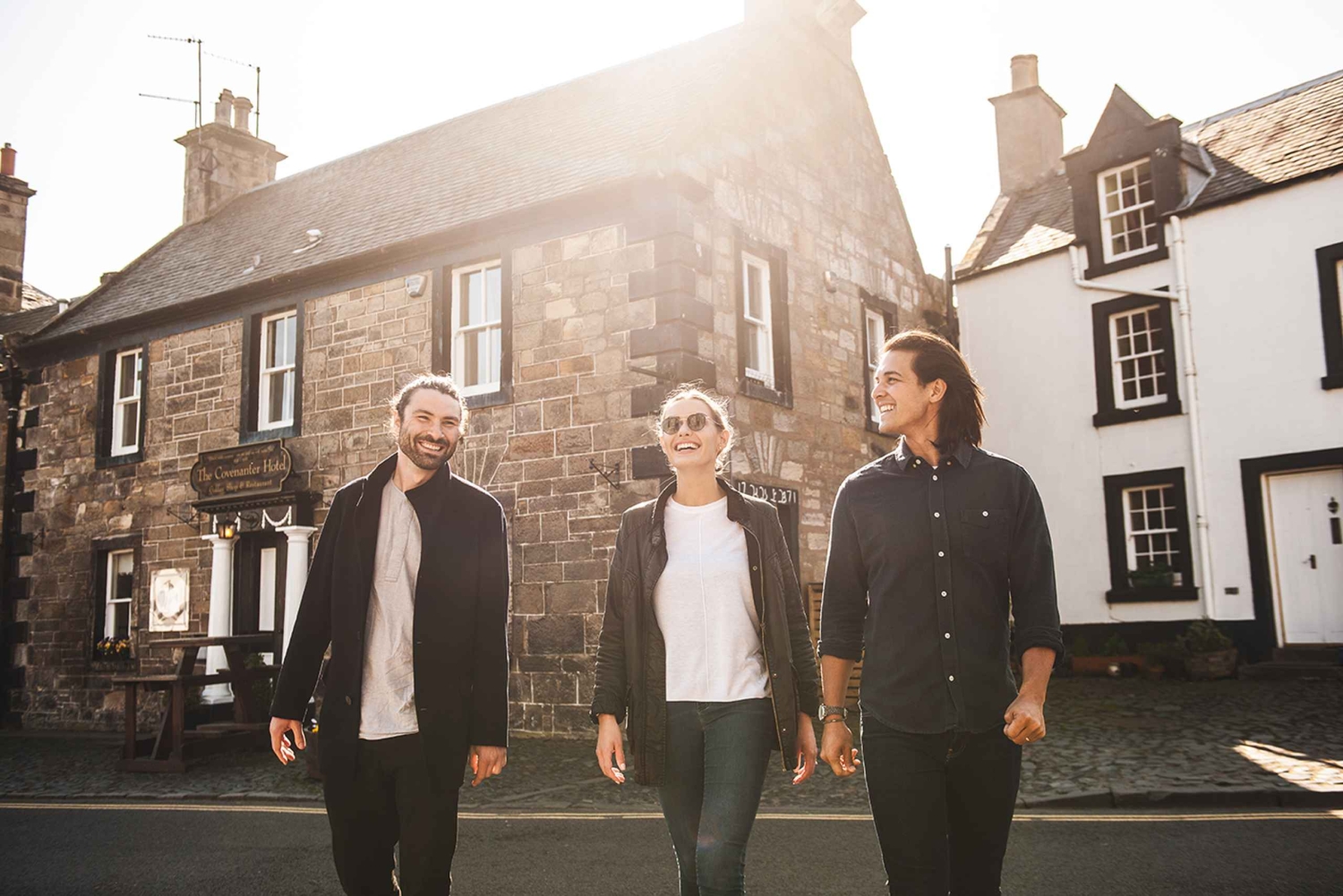 エディンバラ発スコットランド高地4日間城巡りツアー