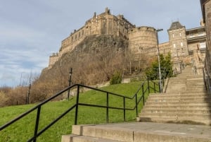 Skip-the-line Edinburgh Castle with Old Town Walking Tour