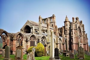 Stein og historie: Dagsutflukt til Rosslyn Chapel og Melrose Abbey