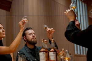 VIP-тур по винокурне и дегустация трех виски Rosebank выдержки