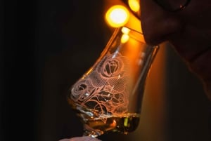 VIP-тур по винокурне и дегустация трех виски Rosebank выдержки