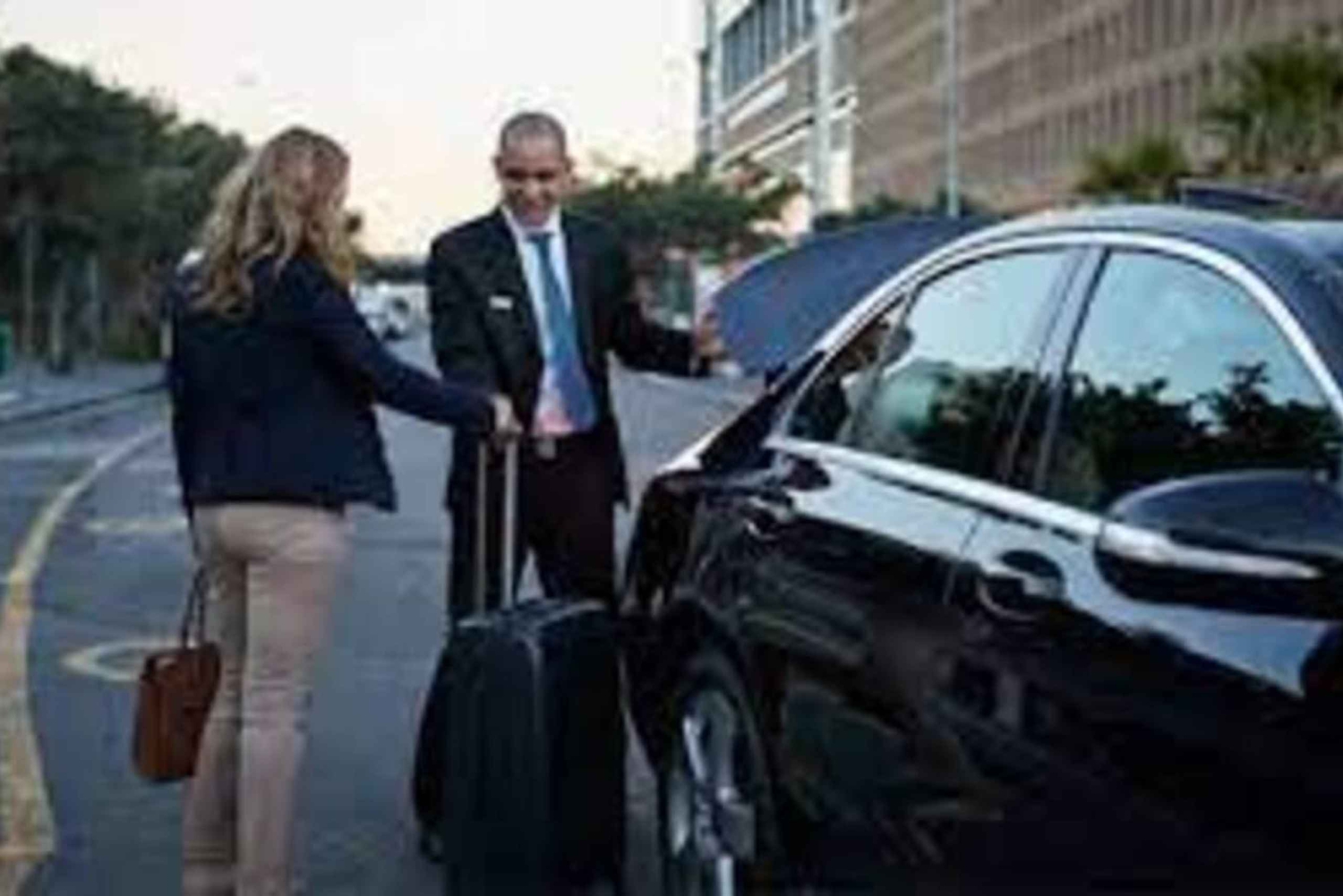 Voyagers Transfer Service EDI Airport to Edinburgh Centre