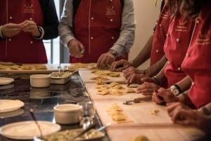 4 ruokalajin ruoanlaittokokemus Firenzessä