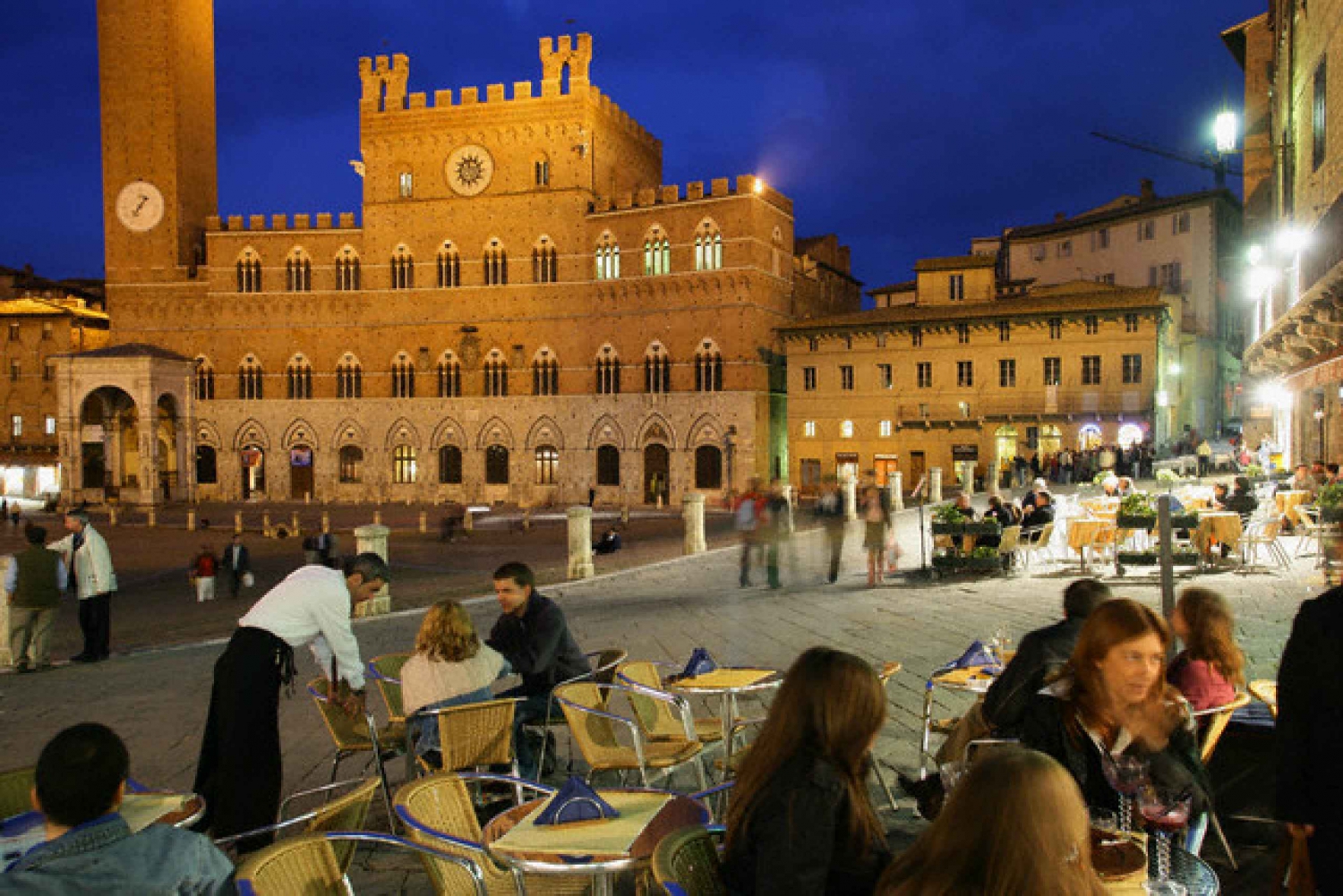 Airport Transfer to/from Florence and Sightseeing Stop