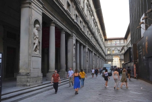 Kunst & Geschichte in den Uffizien: Medici-Einfluss & Terrassenblick
