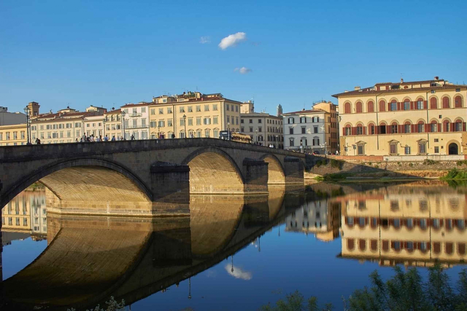 Florenz: Bootsfahrt auf dem Arno & toskanisches Mittagessen