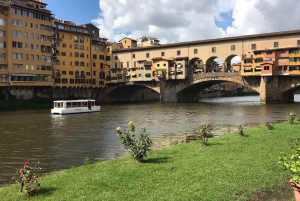 Boat ride & Tuscan Food: Lunch and Arno river E-Boat Cruise