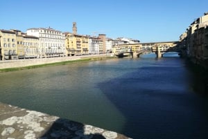 Florenz: Bootsfahrt auf dem Arno & toskanisches Mittagessen