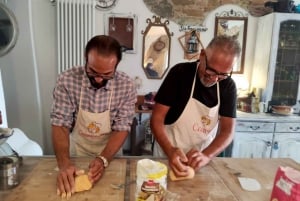 Certaldo: Typical Tuscan cooking class and convivial meal