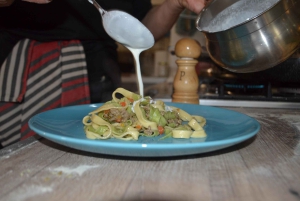 Certaldo: Typowa toskańska lekcja gotowania i wspólny posiłek