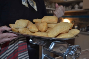 Certaldo: Typowa toskańska lekcja gotowania i wspólny posiłek