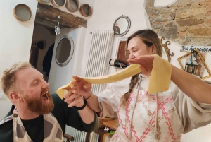 Certaldo: Typowa toskańska lekcja gotowania i wspólny posiłek