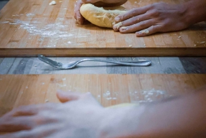 سيرتالدو: درس طبخ توسكاني نموذجي ووجبة ودية