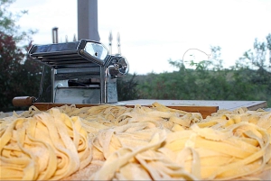 سيرتالدو: درس طبخ توسكاني نموذجي ووجبة ودية