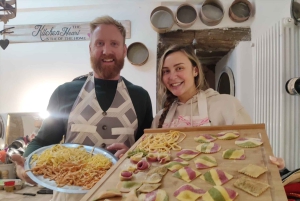 سيرتالدو: درس طبخ توسكاني نموذجي ووجبة ودية