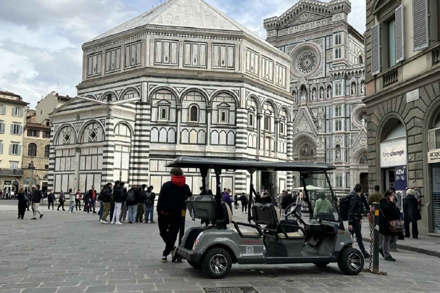 Entdecke den Charme von Florenz: Nachttour mit dem elektrischen Mini-Auto