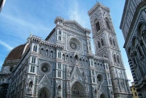 Tutustu Firenzen viehätykseen: Firenze: Yksityinen kiertoajelu sähköisellä miniautolla