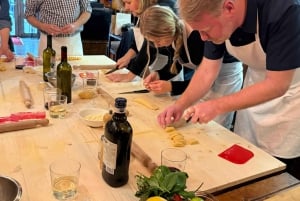 Firenze; Corso di cucina Pasta&Dolce e vino Toscano