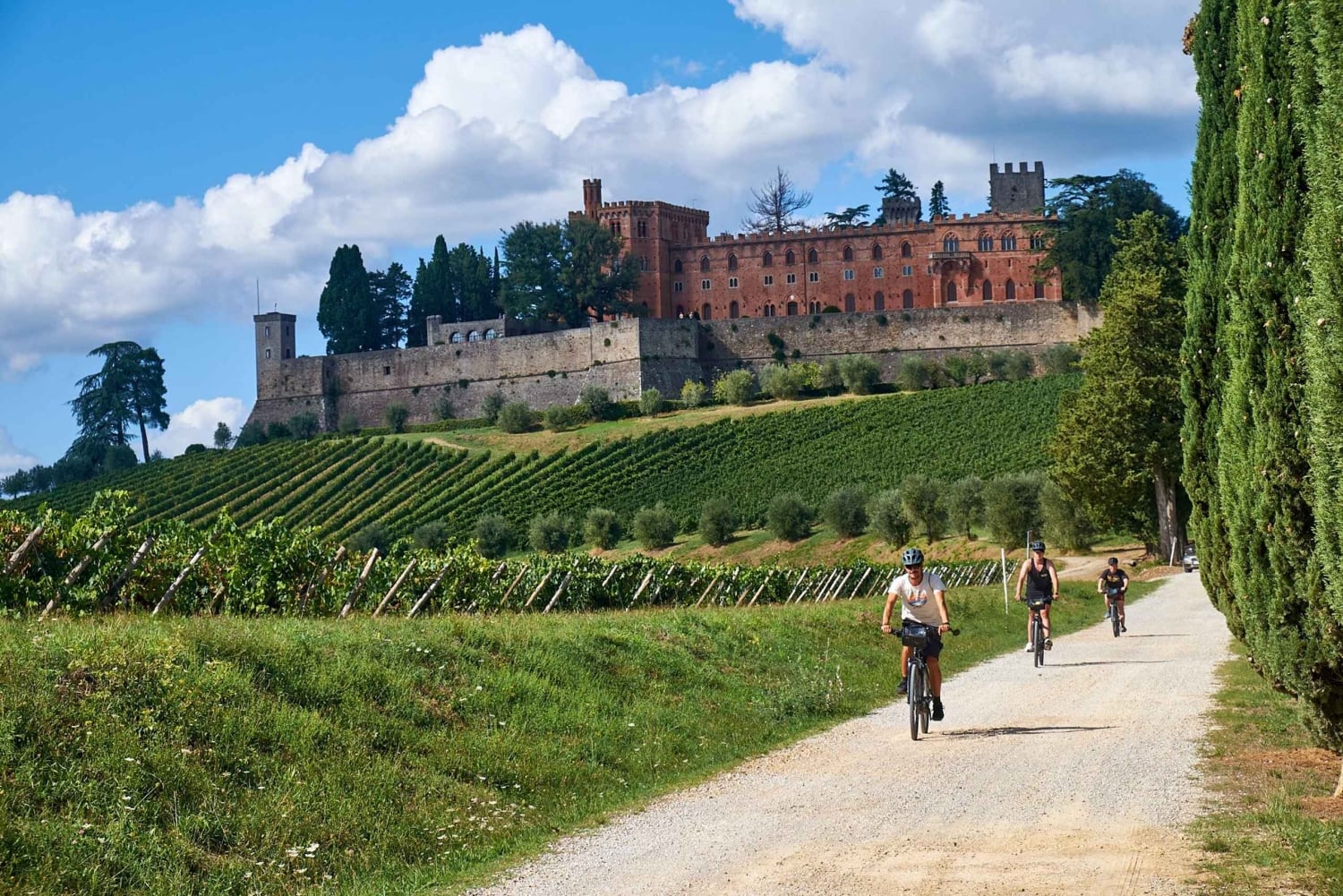 Florence: 2-Day Chianti E-Bike Adventure to Siena