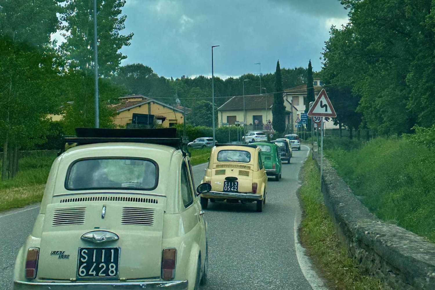 جولة نزهة لمدة 5 ساعات في فلورنسا بسيارة فيات 500 قديمة الطراز