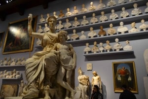 Firenzen kierros: Michelangelon Daavidin etusijajärjestyksessä.