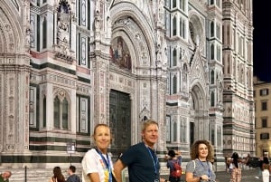 Firenze: Florence: After Dark Illuminated Bike Tour