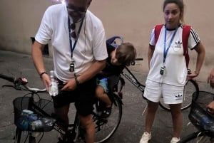 Firenze: Florence: After Dark Illuminated Bike Tour