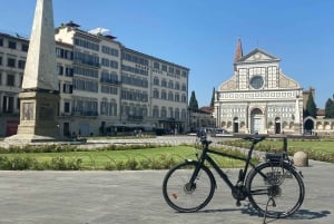 Firenze: Florence: After Dark Illuminated Bike Tour