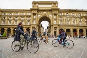 Firenze: Florence: After Dark Illuminated Bike Tour
