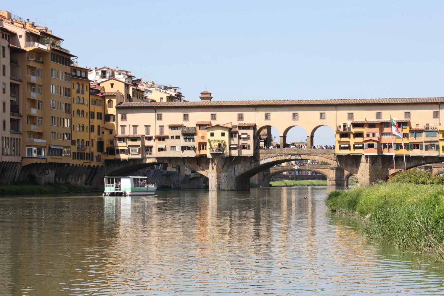 Florens: Sightseeingkryssning på floden Arno med kommentarer