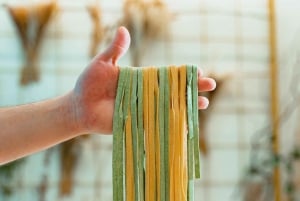 Florence: Art of Pasta Cooking Workshop with Food and Wine