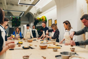 フィレンツェ：料理とワインを伴うパスタ料理の芸術ワークショップ