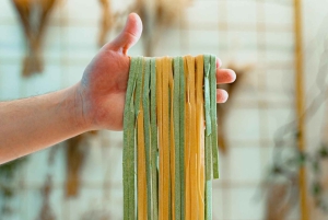 フィレンツェ：料理とワインを伴うパスタ料理の芸術ワークショップ